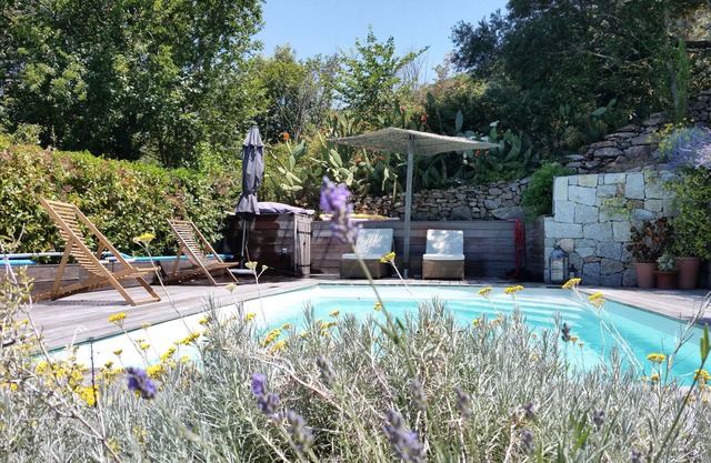 Magnificent sheepfold, swimming pool and sea view in Fozzano