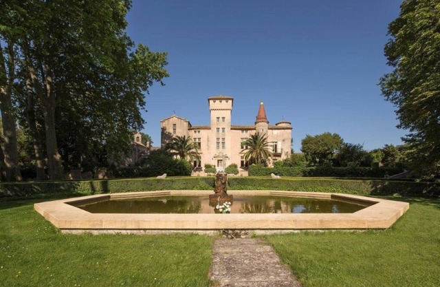 Magnificient Renaissance Style Castle In A 160 Hectare Property.