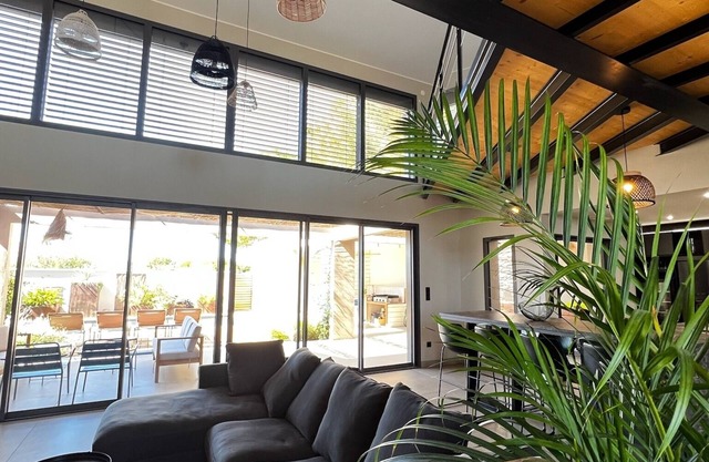 Magnifique Loft, 300m2, 6 Chambres, Avec Piscine et spa