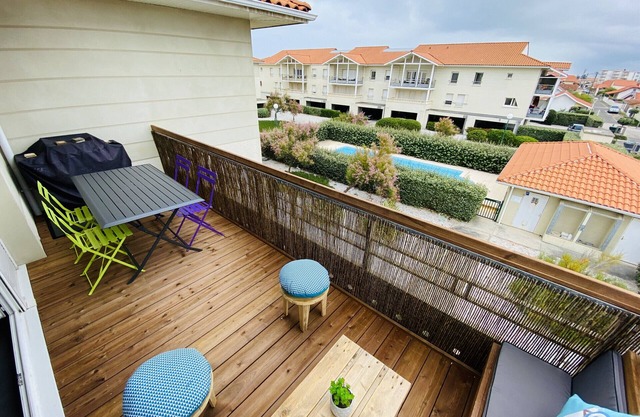 Magnifique T2 Bis avec Terrasse et piscine proche Plage Sud (180)