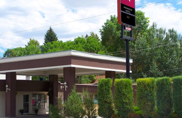 Magnuson Hotel Ely