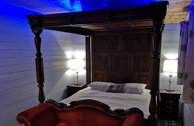 Magpie 5 Hot Tub HuntersMoon-Warminster-Bath-Wiltshire