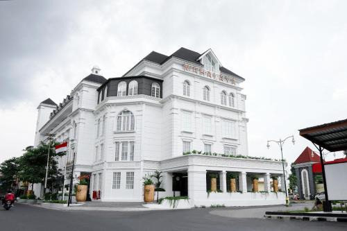 MAHALAYA The Legacy Hotel