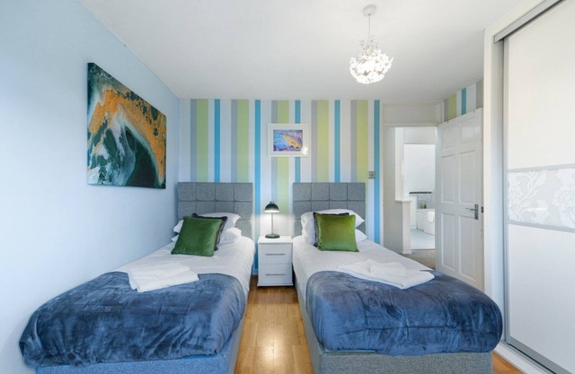 Maidenhead 4Bed, 2BA w/Parking