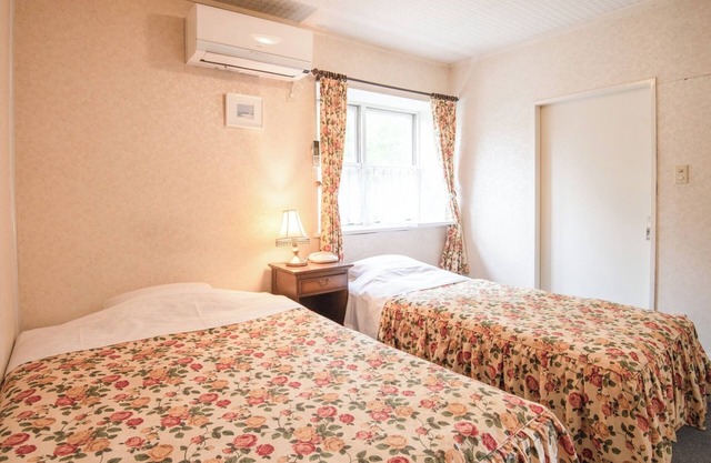 Main building 2 adjoining Westernstyle rooms twin with bathroom toilet and shower booth/Nikko Tochigi