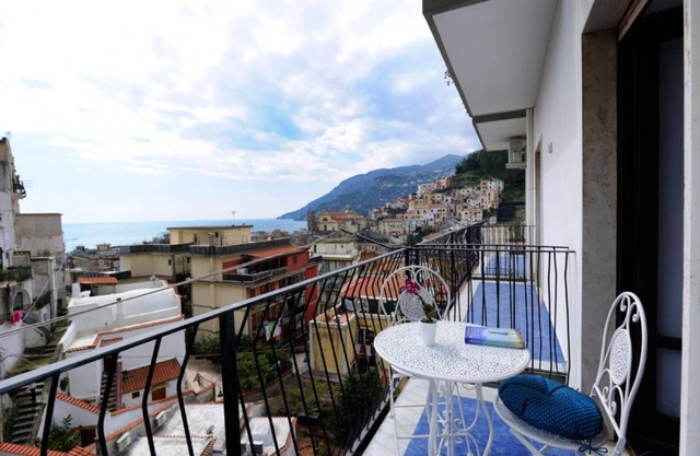 MAIORI "Reginella" house with terraces & sea view