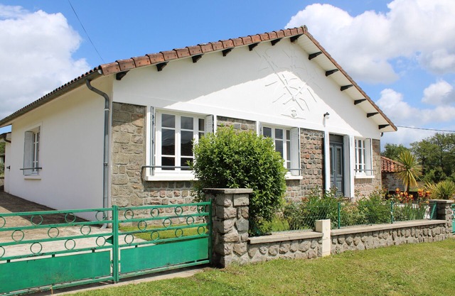 Maison de Campagne et Grand Jardin Clos au Coeur D'une Nature Préservée