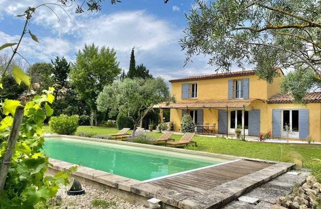 Maison à 2 pas du Village D'ansouis à 30 Minutes D'aix-en-provence