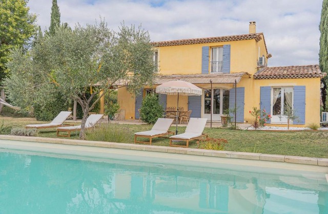 Maison à 2 pas du Village D'ansouis à 30 Minutes D'aix-en-provence