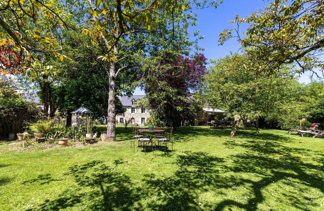 Maison Bellini - Beau jardin arboré et fleuri