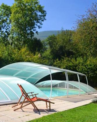 Maison charmante à Gembrie + Piscine partagée & vue montagne
