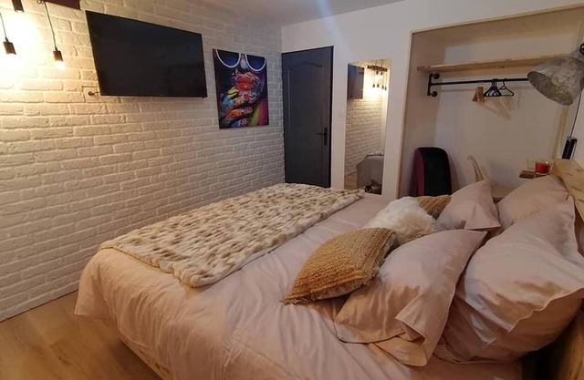 Maison Déco Pop Et Chaleureuse Avec Spa, Sauna