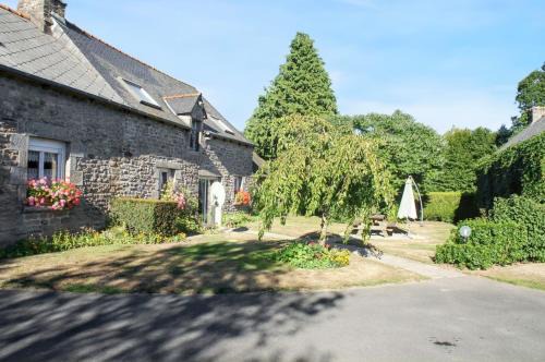 Maison de charme à Le Mené avec jardin