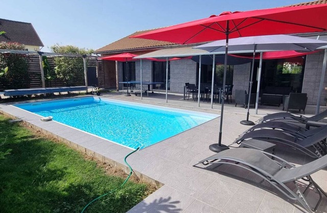 Maison de Vacances Avec Piscine - La Maison des Lacs