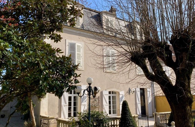 Maison de Ville Mansard 8 Personnes Proche de Chablis Auxerre Troyes