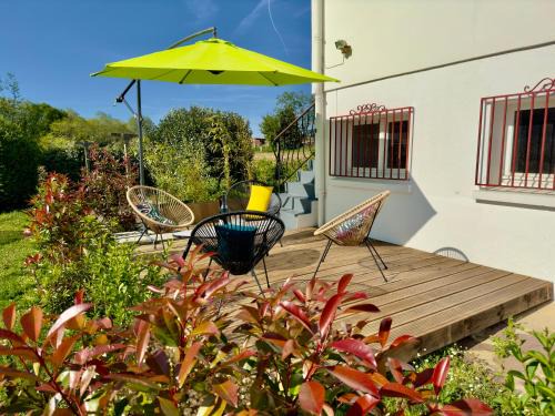 Maison des Chênes 64 - Independant apartment with terrasse