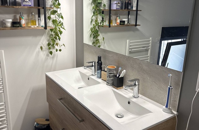 Maison en Pierre Entièrement Rénovée