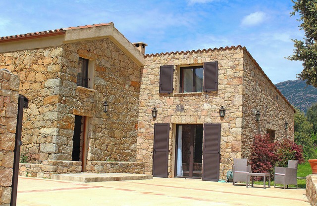Maison en Pierre Entre mer et Montagne Avec Jardin et Piscine Proche D'ajaccio