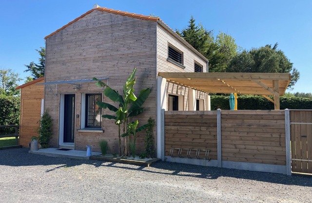 Maison Jasmin near the ocean