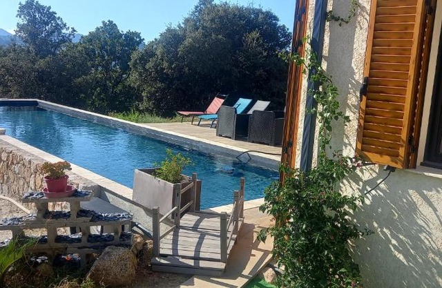 Maison neuve Vue imprenable Piscine et spa