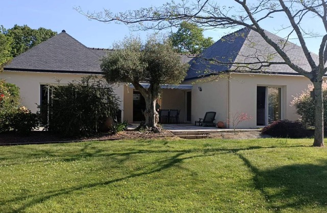 Maison Plain Pied Avec Grand Jardin Paysager