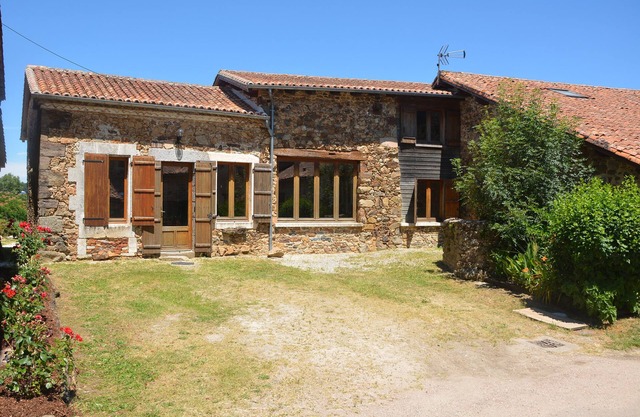 Maison Vacances 6 à 8 Pers-périgord- Dordogne - Piscine - Animaux Admis