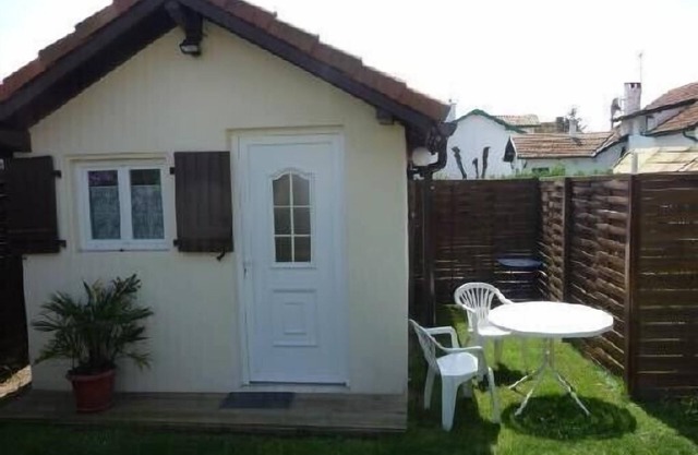 Maisonnette studio between Basque Country and Landes near Bayonne Biarritz Anglet