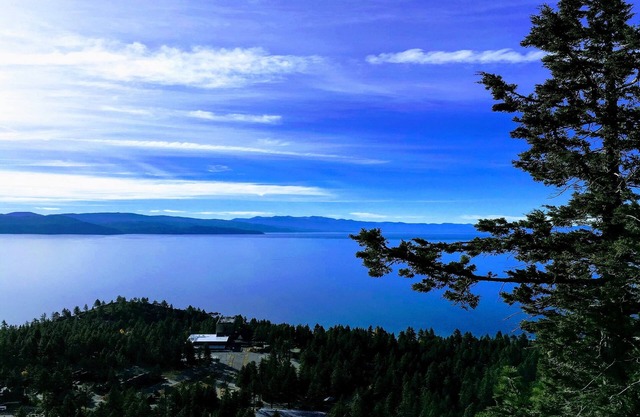 MAJESTIC LAKE VIEW RETREAT ON CRYSTAL BAY POINT.