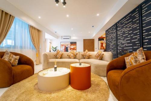 Majestic Three-bedroom Condo