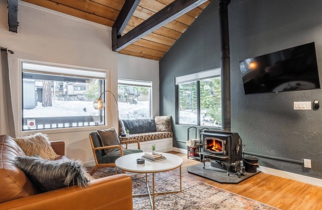 Majestic Walk to Village Getaway W/Pool&Spa 616