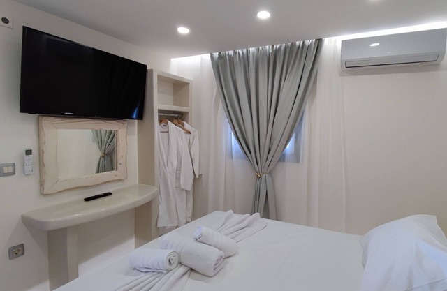 Majesty House on the black beach