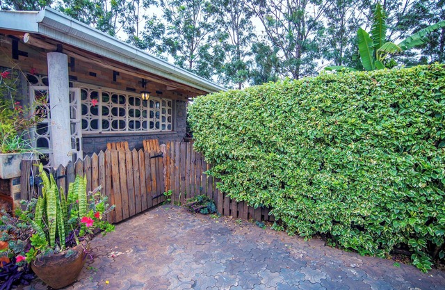 Makyo Residences - Enchanting Pallet-Themed Olugulu Cottage