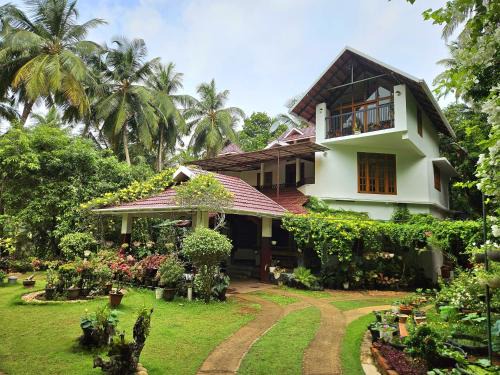 Maleyam Homestay Riverside