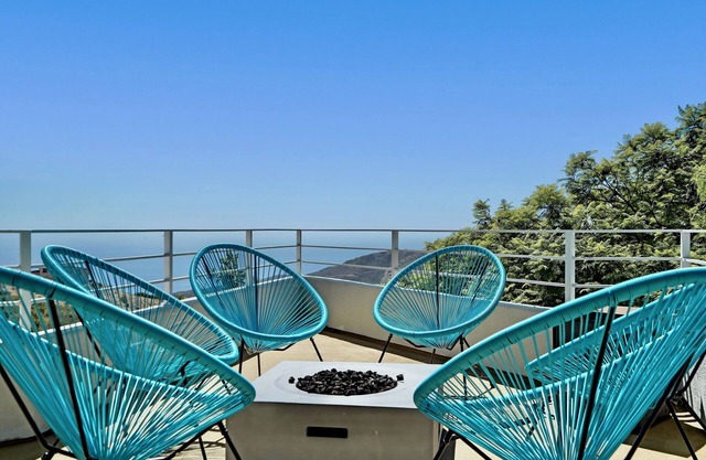Malibu Masterpiece - Ocean Views from this Top of the World Estate