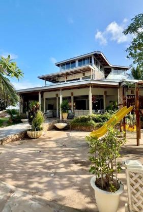 Malindi 4bedroom Beachfront