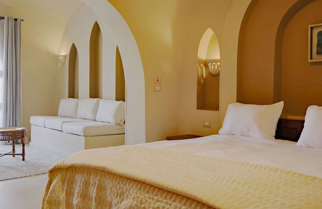 Malkata House Luxe Ground Floor Suite: Pool & Dine