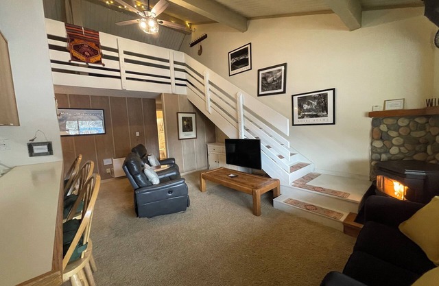 Mammoth Mountain Home Away - Walk to Everything