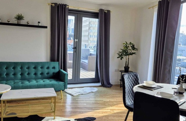 Manchester Penthouse - 2 Bedroom Apartment