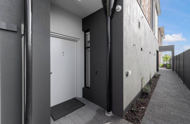Mangini Apartments - 1 Bedroom