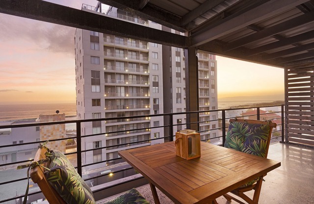 Manhattan On Coral 28