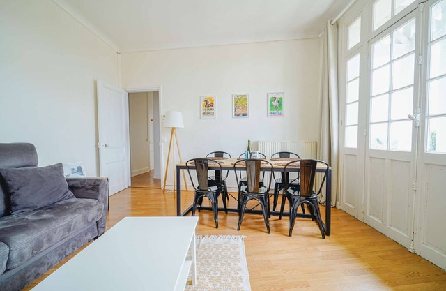 Manoir du Vert Galant 6 people accomodation 2 Balconies Fully Furnished CC Deauville