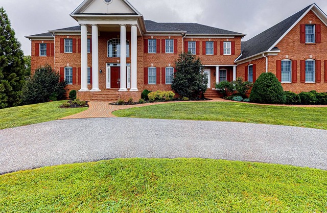 Manor w/ private, indoor pool, hot tub, sauna, & in-home theater
