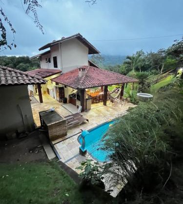 MANSÃO 6 suítes Piscina Challet Montana