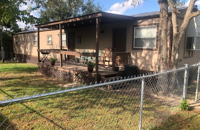 Manufactured Home In Quiet Community, Convenient to Texas A&M University