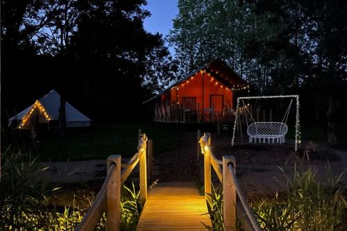 Marabou Safari Lodge