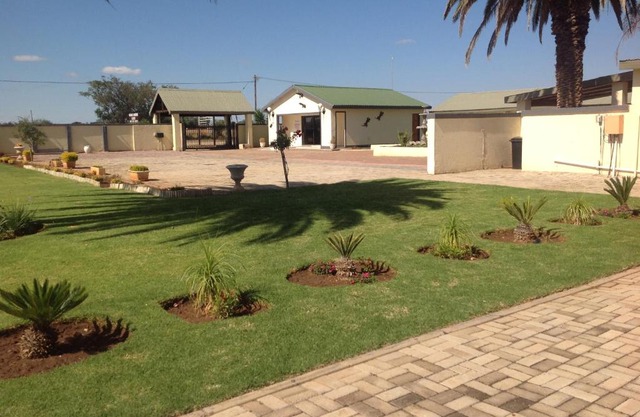 Marang Gardens Lodge