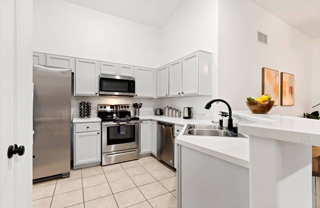 @ Marbella Lane - Modern 4BR Home in Oro Valley