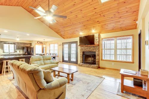 Marble Vacation Rental with Hot Tub and Fire Pit
