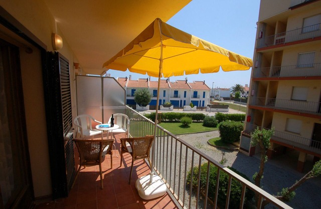 Mare Nostrum 223 - Close to the beach