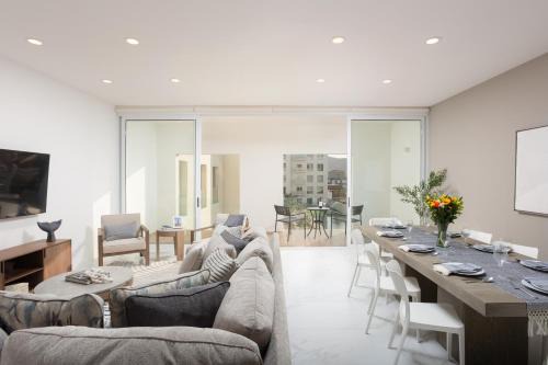 Marea Los Cabos Modern 3 BRD - Prime Location Near Beach & Marina Fast Wifi